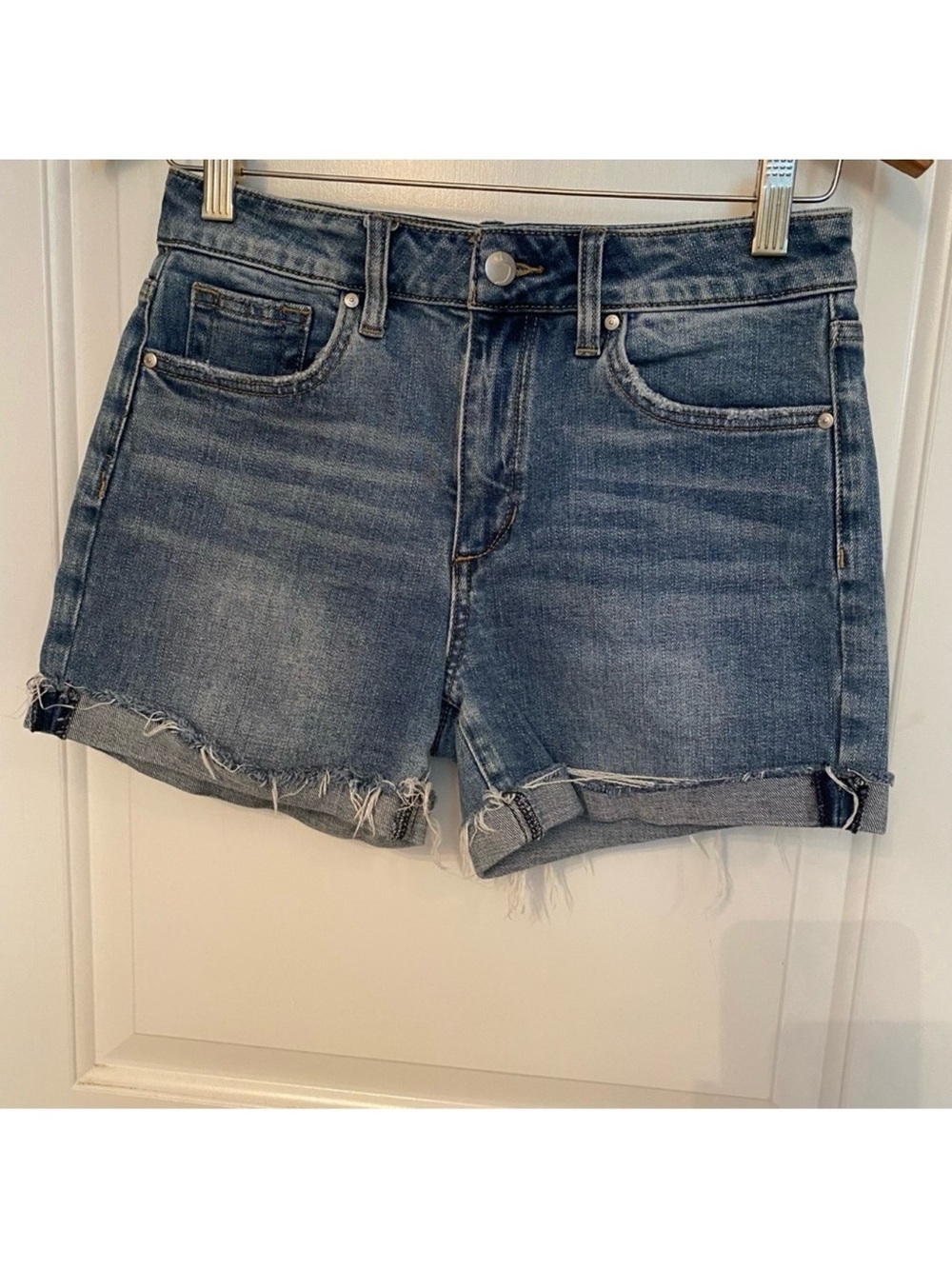 JOE’S JEANS SHORTS BLUE STRETCH DENIM FADE DISTRESSED WHISKERING CUFF SIZE 25